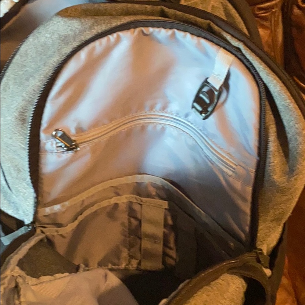 Backpack - Picture 6 of 8